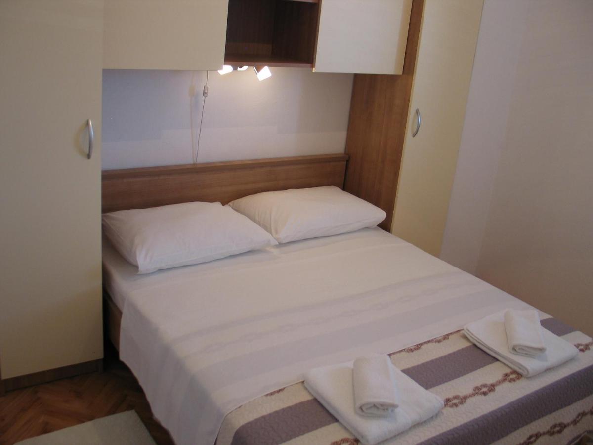 Apartmani Kunteja Pag Town Exterior foto