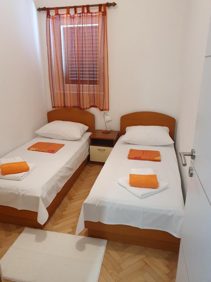 Apartmani Kunteja Pag Town Exterior foto